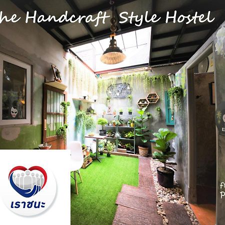 Teegether Hostel Bangkok Exterior photo